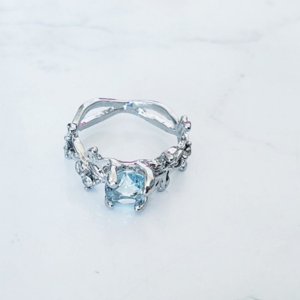 Aquamarine Silver Ring - Picture 1 of 1